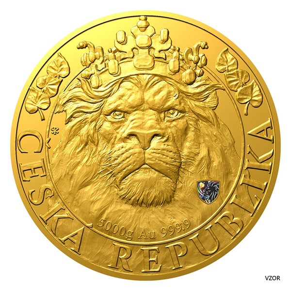 Zlatá pětikilogramová investiční mince Český lev s hologramem 2022 stand