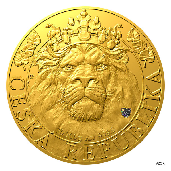 Zlatá desetikilogramová investiční mince Český lev s hologramem 2022 stand